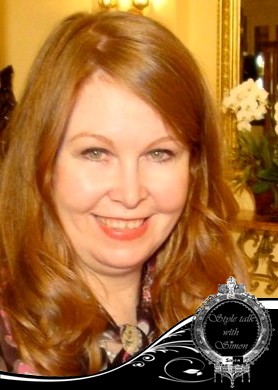 Me Sarah Cangley - journalist, columnist, blogger